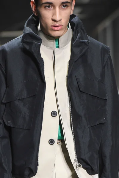 Look 46